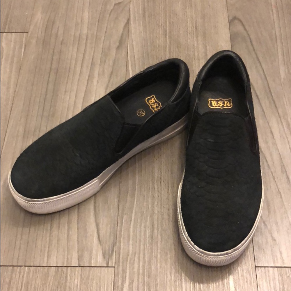 Ash Textured Platform Slip On Sneakers